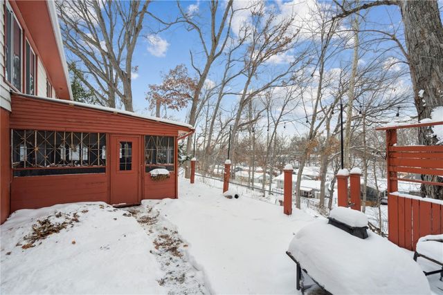 1440 Parkwood Drive SE, Cedar Rapids, IA 52403