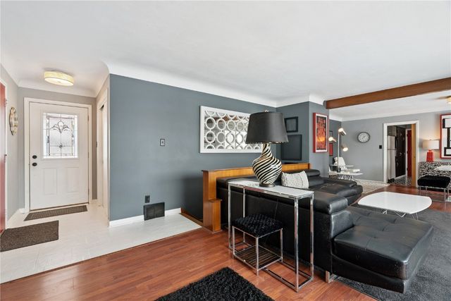 1440 Parkwood Drive SE, Cedar Rapids, IA 52403