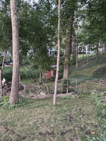 1440 Parkwood Drive SE, Cedar Rapids, IA 52403