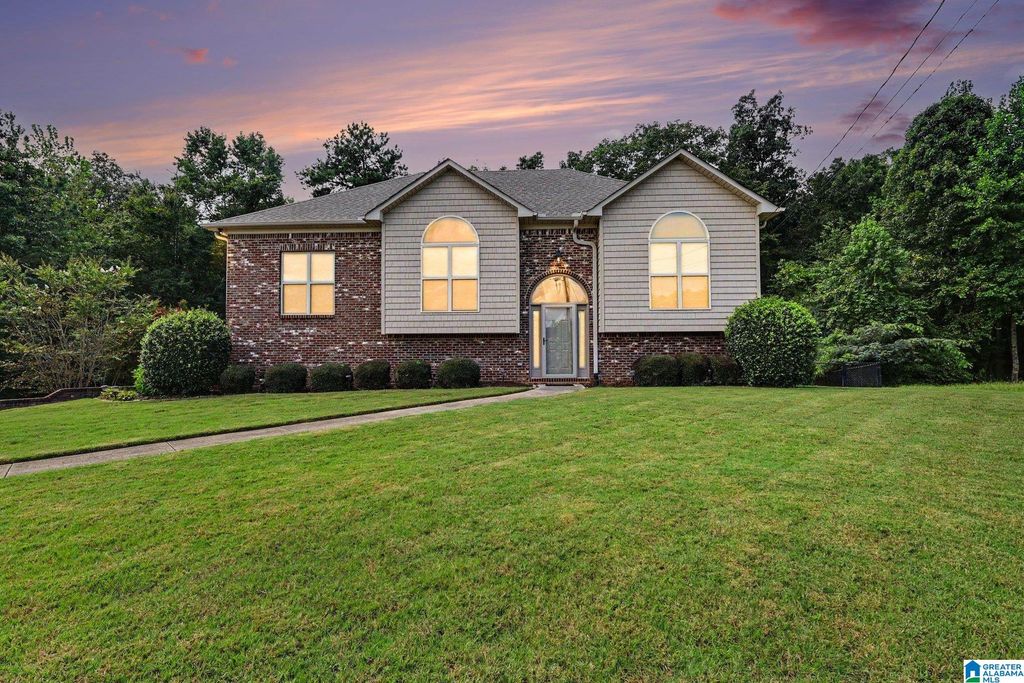 2614 BLAKE WAY, Warrior, AL 35180