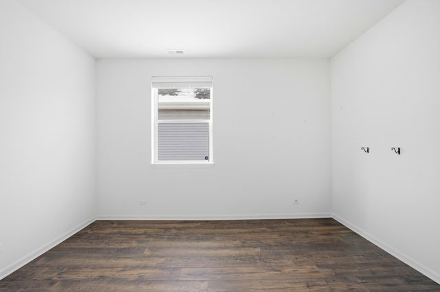 935 Carolina Court, Pingree Grove, IL 60140