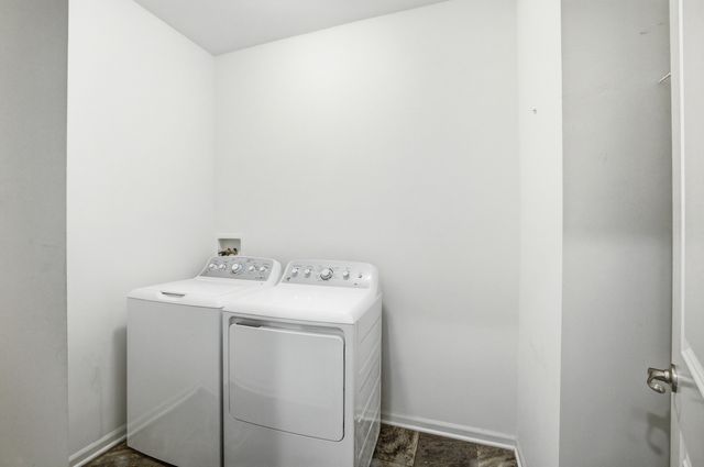 935 Carolina Court, Pingree Grove, IL 60140