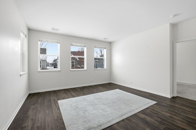 935 Carolina Court, Pingree Grove, IL 60140