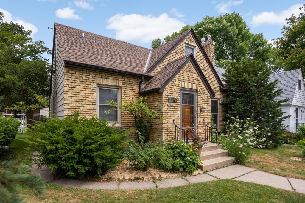 2135 Pinehurst Avenue, Saint Paul, MN 55116 — photo 2