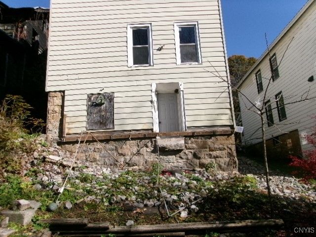 17 Loomis Street, Little Falls City, NY 13365