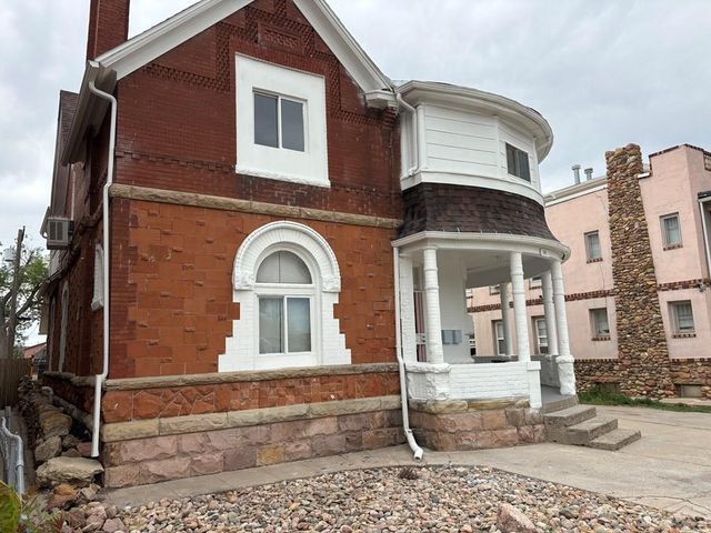 1114 E 6th St, Pueblo, CO 81001