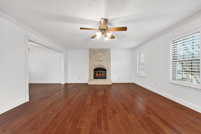 1607 Garnaas DR, Austin, TX 78758