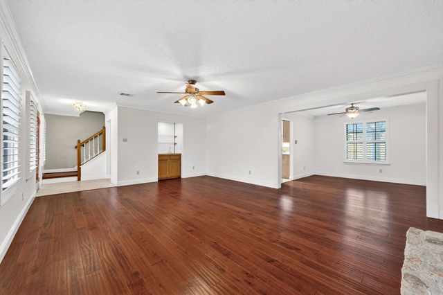 1607 Garnaas DR, Austin, TX 78758