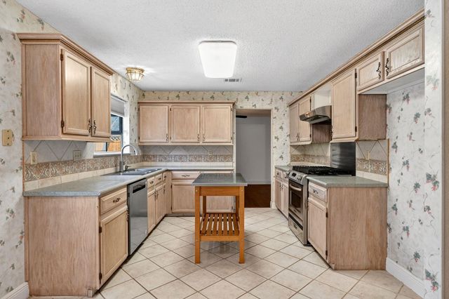 1607 Garnaas DR, Austin, TX 78758