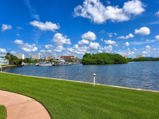 1847 SHORE DRIVE S 101, St Petersburg, FL 33707