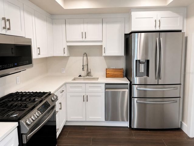 1847 SHORE DRIVE S 101, St Petersburg, FL 33707