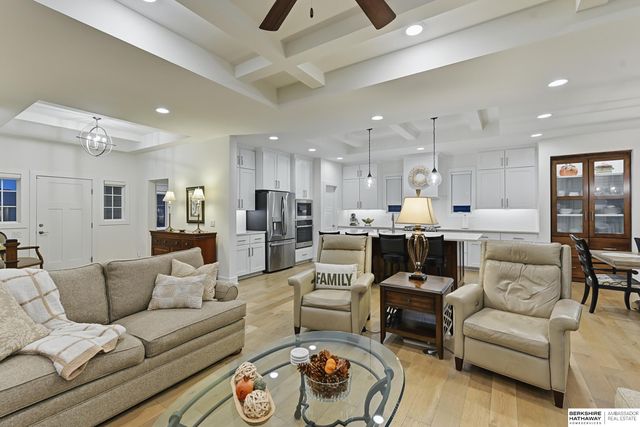 21714 K Street, Elkhorn, NE 68022