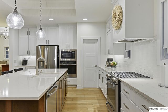 21714 K Street, Elkhorn, NE 68022