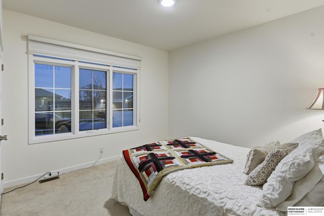 21714 K Street, Elkhorn, NE 68022