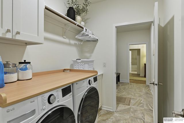 21714 K Street, Elkhorn, NE 68022