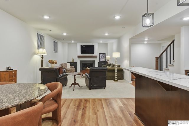 21714 K Street, Elkhorn, NE 68022