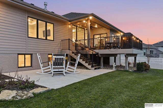 21714 K Street, Elkhorn, NE 68022