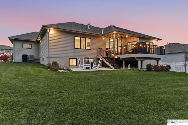 21714 K Street, Elkhorn, NE 68022