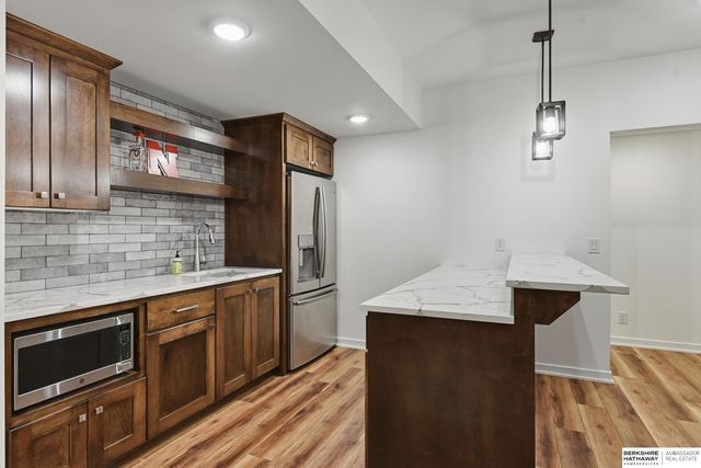 21714 K Street, Elkhorn, NE 68022