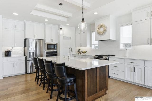 21714 K Street, Elkhorn, NE 68022