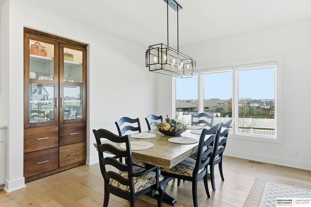 21714 K Street, Elkhorn, NE 68022