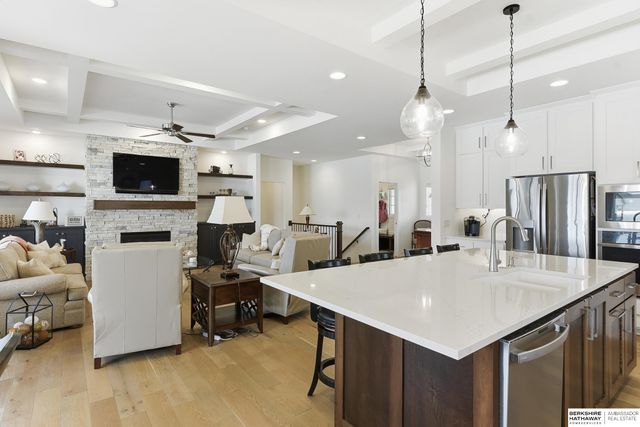 21714 K Street, Elkhorn, NE 68022