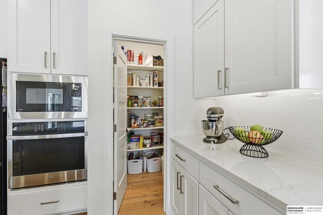 21714 K Street, Elkhorn, NE 68022