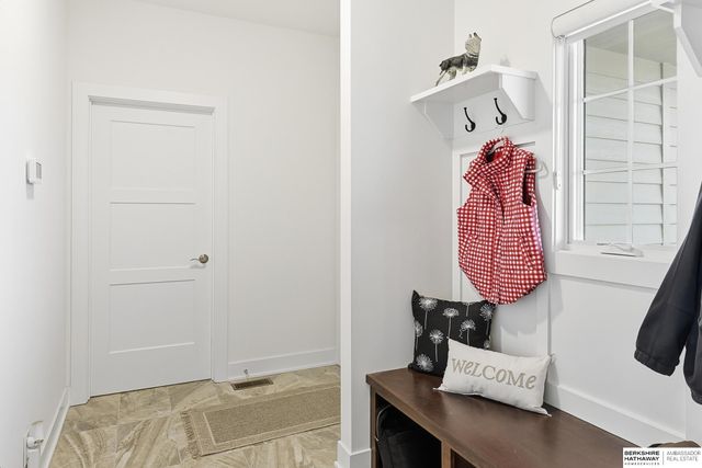 21714 K Street, Elkhorn, NE 68022