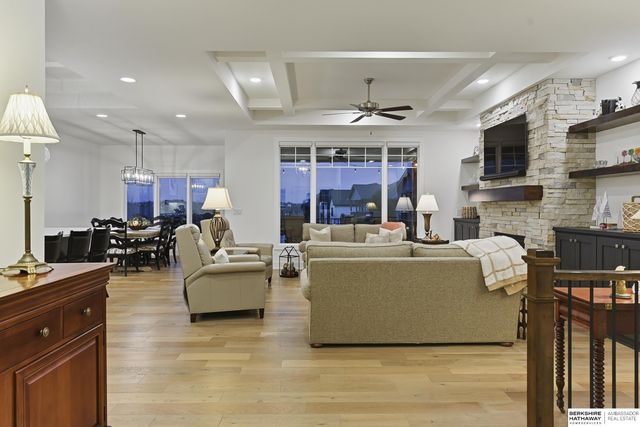 21714 K Street, Elkhorn, NE 68022