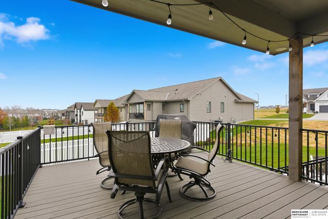 21714 K Street, Elkhorn, NE 68022