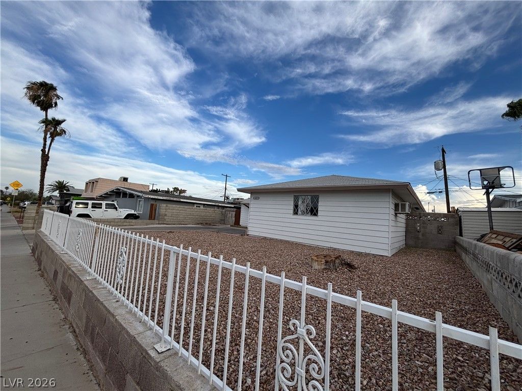 6325 ELTON Avenue, Las Vegas, NV 89107 — photo 4