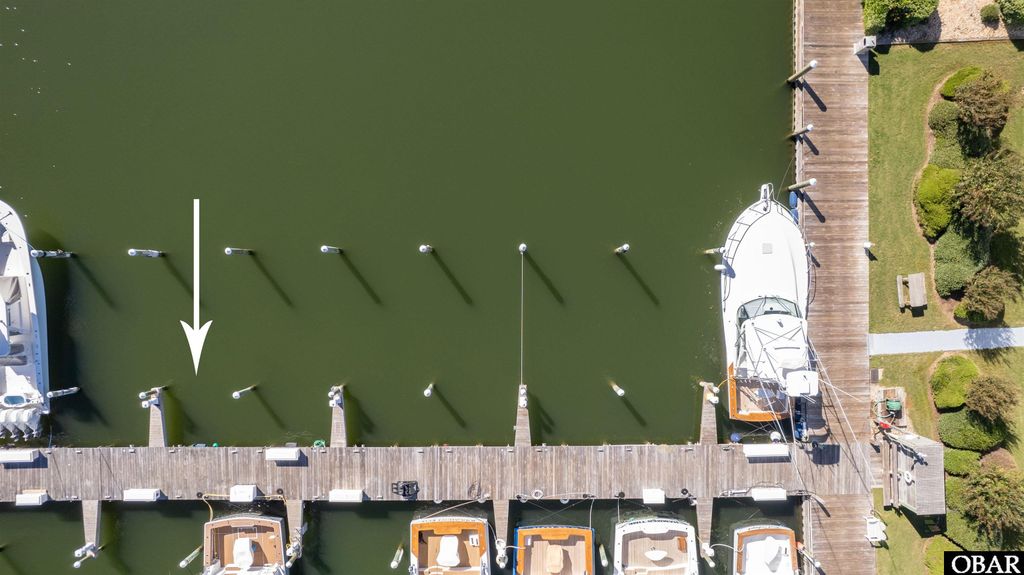 Image 4 of property listing at 128 Yacht Club Court Slip 128, Manteo, NC 27954