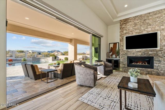 14313 E BOBWHITE Way, Scottsdale, AZ 85262