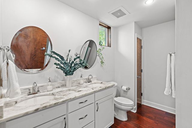 800 Woodland St Apt 301, Nashville, TN 37206