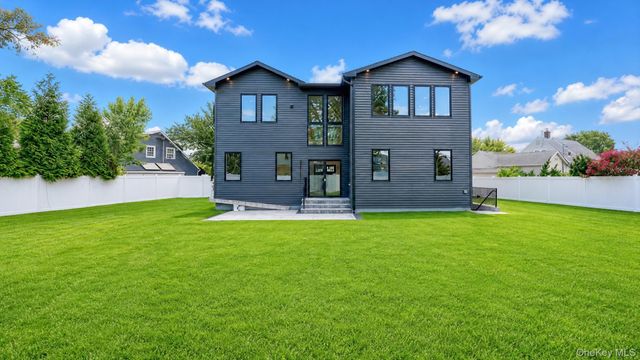 23 Harrow Lane, Levittown, NY 11756