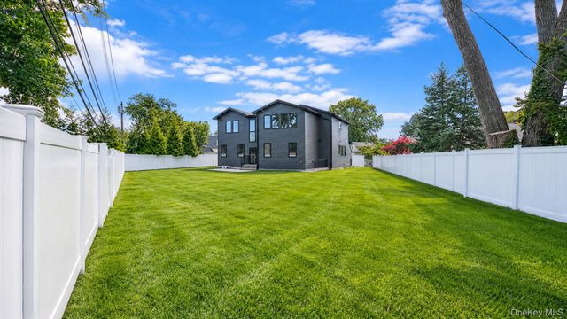 23 Harrow Lane, Levittown, NY 11756
