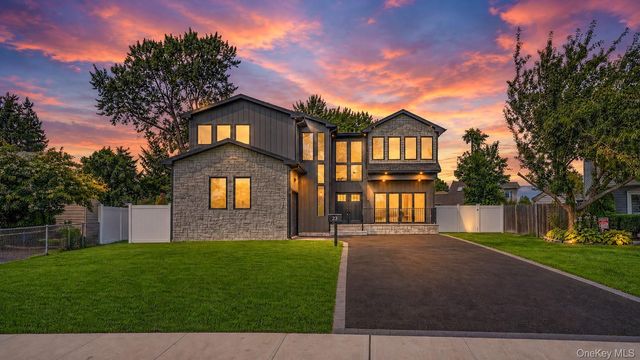 23 Harrow Lane, Levittown, NY 11756