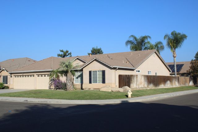 4714 W Ashland Avenue, Visalia, CA 93277