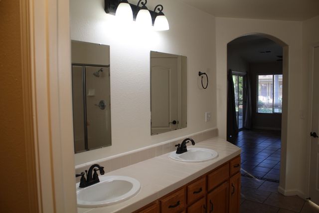 4714 W Ashland Avenue, Visalia, CA 93277