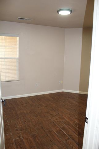 4714 W Ashland Avenue, Visalia, CA 93277