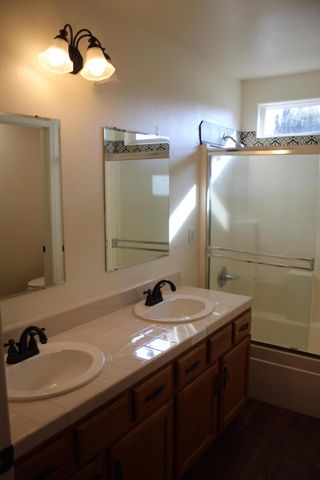 4714 W Ashland Avenue, Visalia, CA 93277