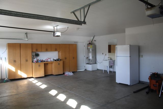 4714 W Ashland Avenue, Visalia, CA 93277