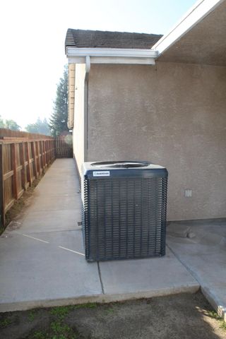 4714 W Ashland Avenue, Visalia, CA 93277