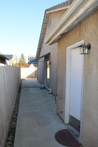 4714 W Ashland Avenue, Visalia, CA 93277