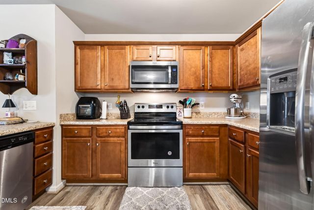 100 Belle Meade Court, Benson, NC 27504