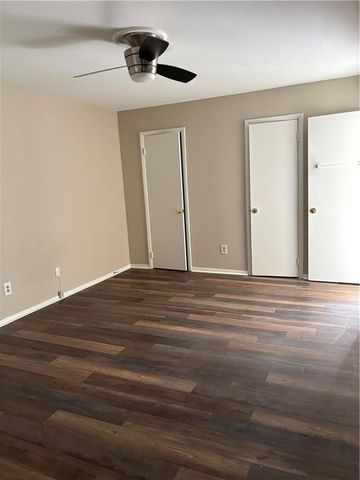 346 Carpenter Drive 39, Atlanta, GA 30328
