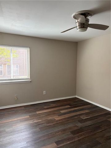 346 Carpenter Drive 39, Atlanta, GA 30328