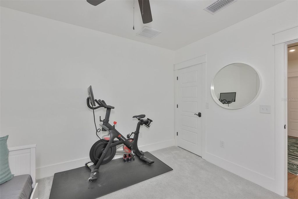 Image 27 of property listing at 2204 N CENTRAL AVENUE 1, Tampa, FL 33602