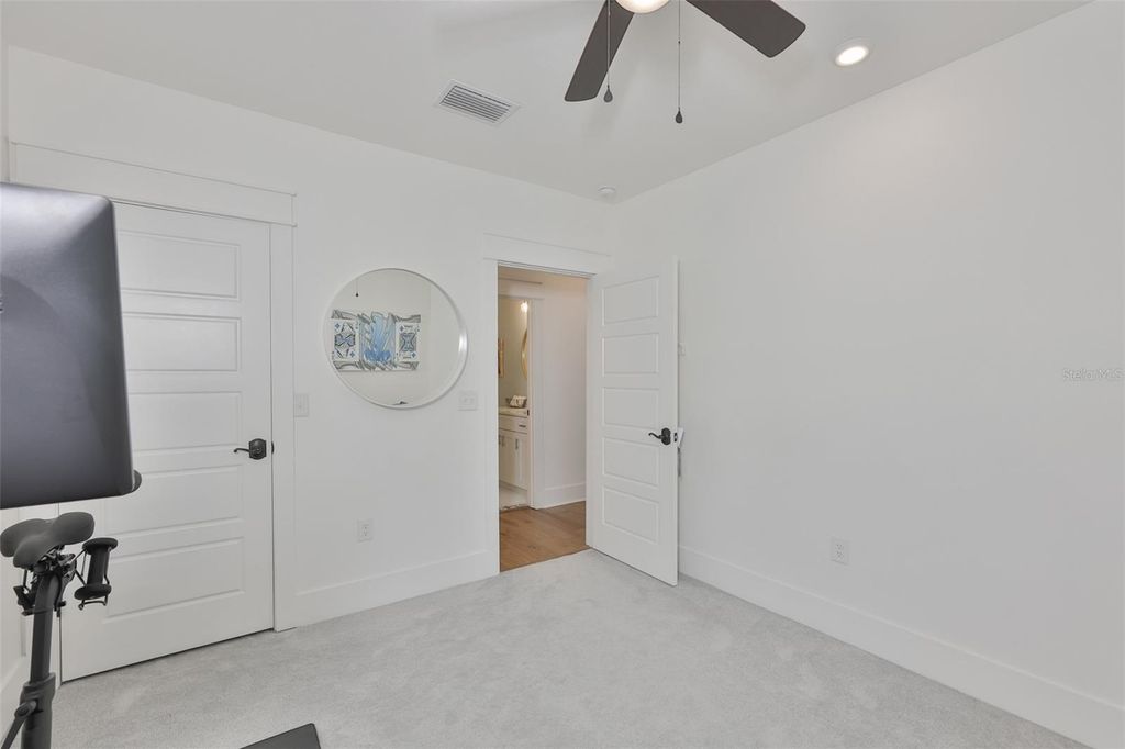 Image 28 of property listing at 2204 N CENTRAL AVENUE 1, Tampa, FL 33602