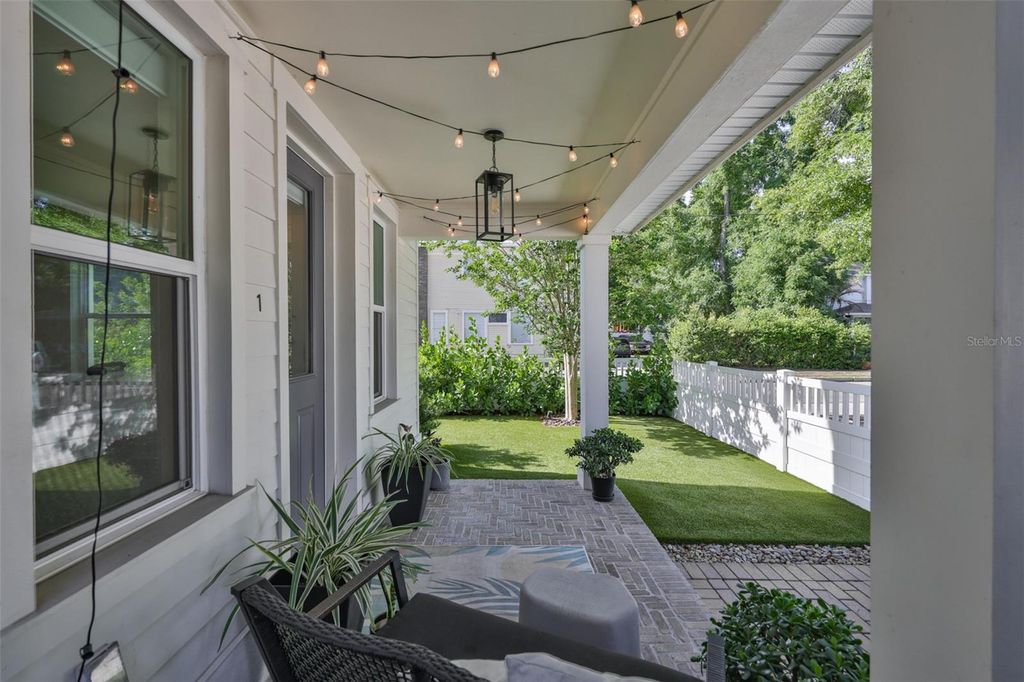 Image 34 of property listing at 2204 N CENTRAL AVENUE 1, Tampa, FL 33602